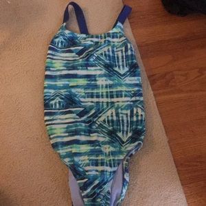 One piece athletic swimsuit